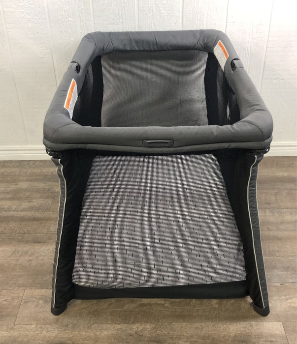 secondhand Chicco FastAsleep Go Playard