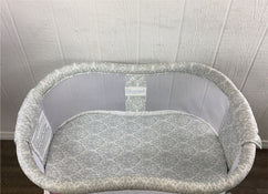 Shop Halo BassiNest Swivel Sleeper, Premiere Series at Goodbuygears