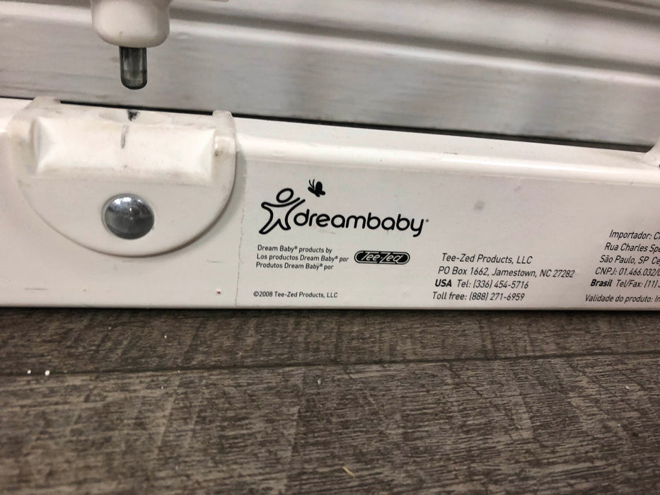 Shop Dreambaby Swing Closed Security Gate (With 2 Extensions) at Goodbuygears