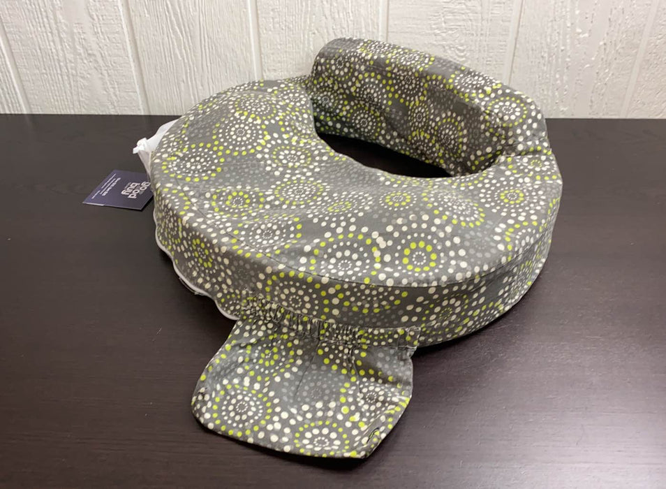secondhand My Brest Friend Deluxe Nursing Pillow, Fireworks