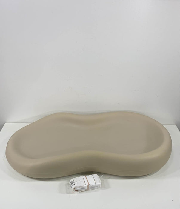 secondhand Keekaroo Peanut Changing Pad, Vanilla