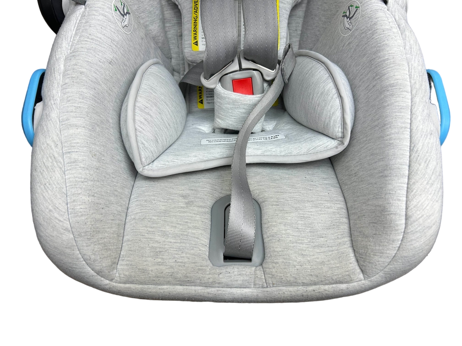 Shop UPPAbaby MESA Infant Car Seat, 2020, Bryce (White) at Goodbuygears