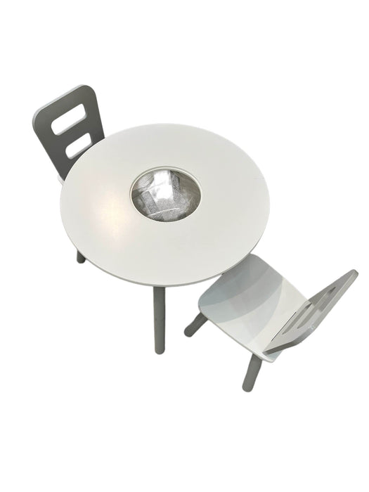 used KidKraft Round Table and 2 Chairs