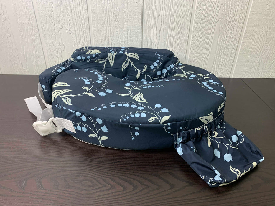 secondhand My Brest Friend Nursing Pillow