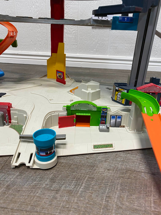 Hot Wheels Super Ultimate Garage