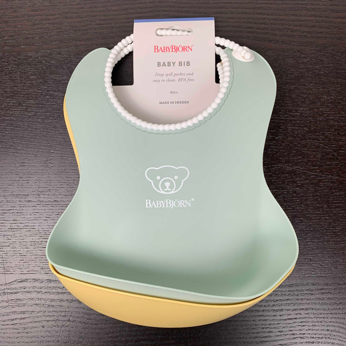 secondhand BabyBjorn Bibs, 2 Pack Powder Yellow & Green