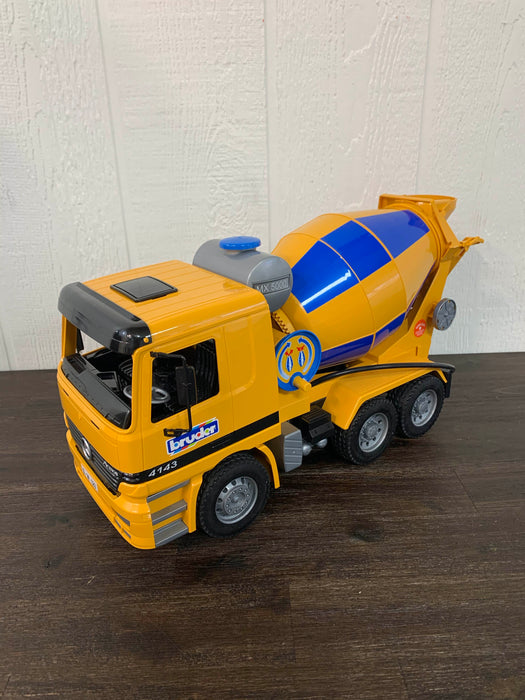 used Bruder Concrete Mixer