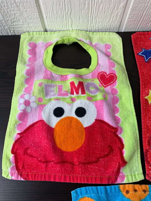 secondhand BUNDLE Baby Bibs, Sesame Street