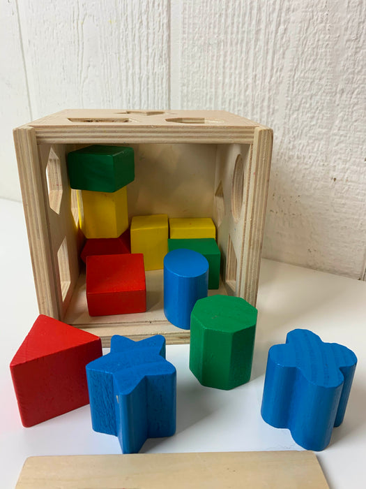 secondhand Melissa & Doug Shape Sorter Cube