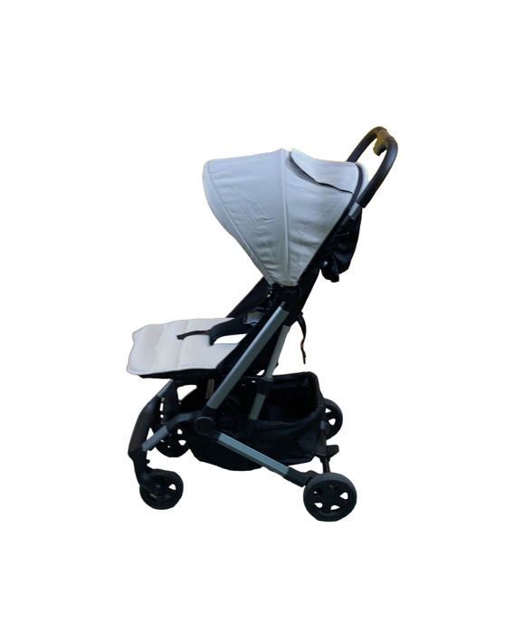 Shop Colugo Compact Stroller, Dune, 2022 at Goodbuygears