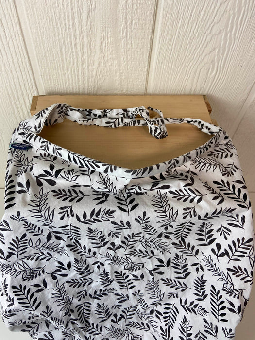 secondhand Bebe Au Lait Multi Use Nursing Cover