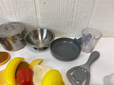 used BUNDLE Play Food