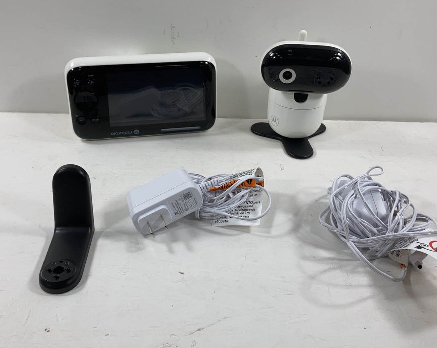Shop Motorola PIP 1610 5" Video Baby Monitor at Goodbuygears