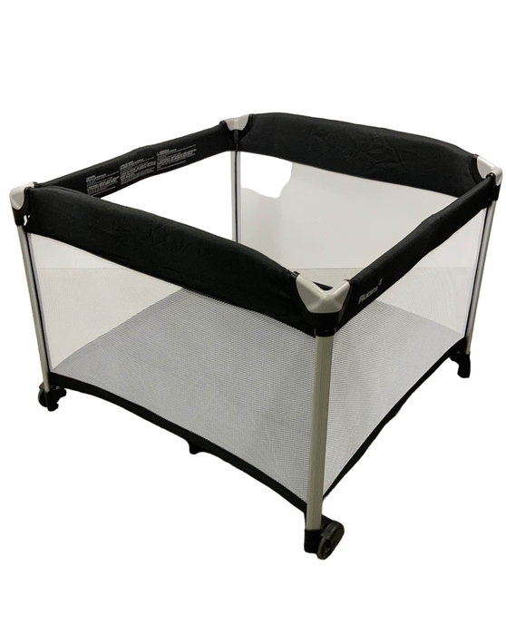 secondhand Joovy Room2 Playard, Black