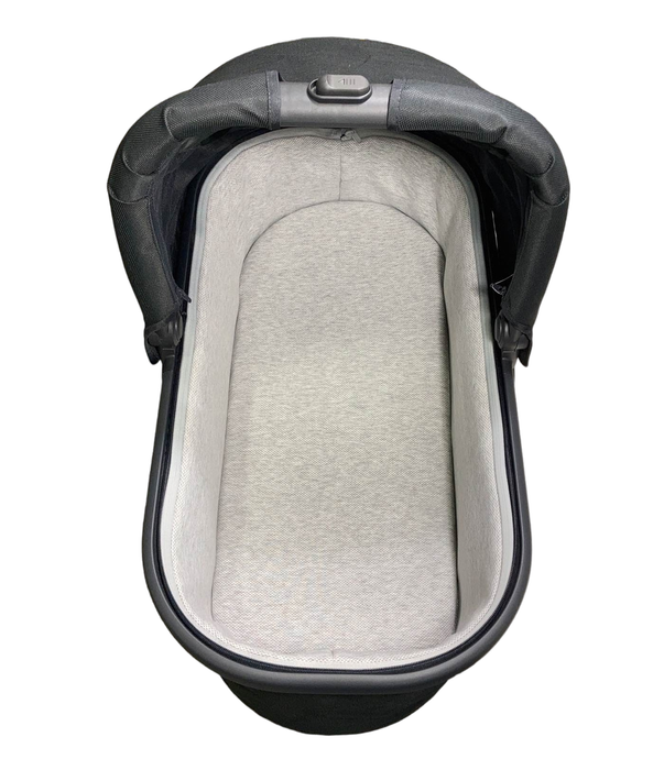 Shop UPPAbaby V2 Bassinet, Jake (Charcoal) at Goodbuygears