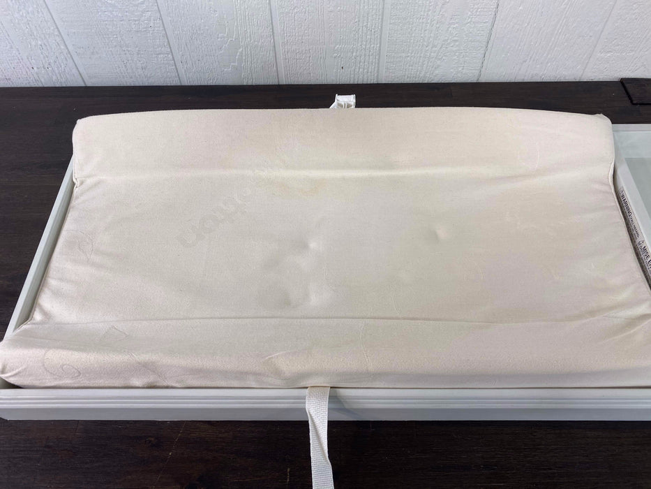 secondhand Change Tables