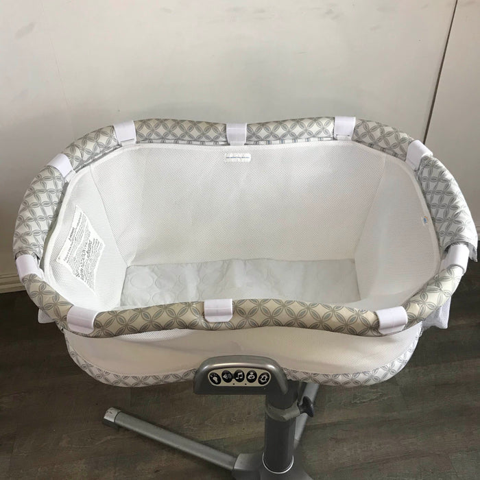 used Halo BassiNest Swivel Sleeper- Premiere Series