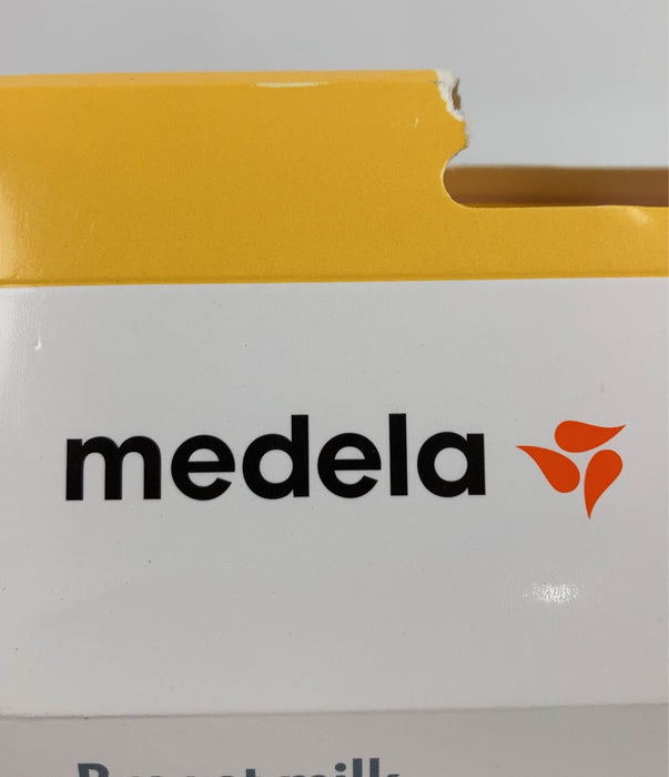Shop Medela Milk Storage Bags, 50 pack at Goodbuygears