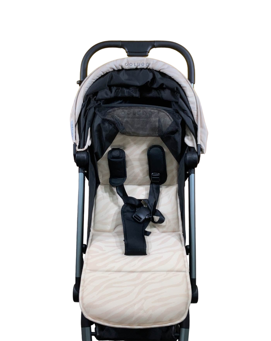 Shop Colugo Compact Stroller, Dune Zebra, 2022 at Goodbuygears