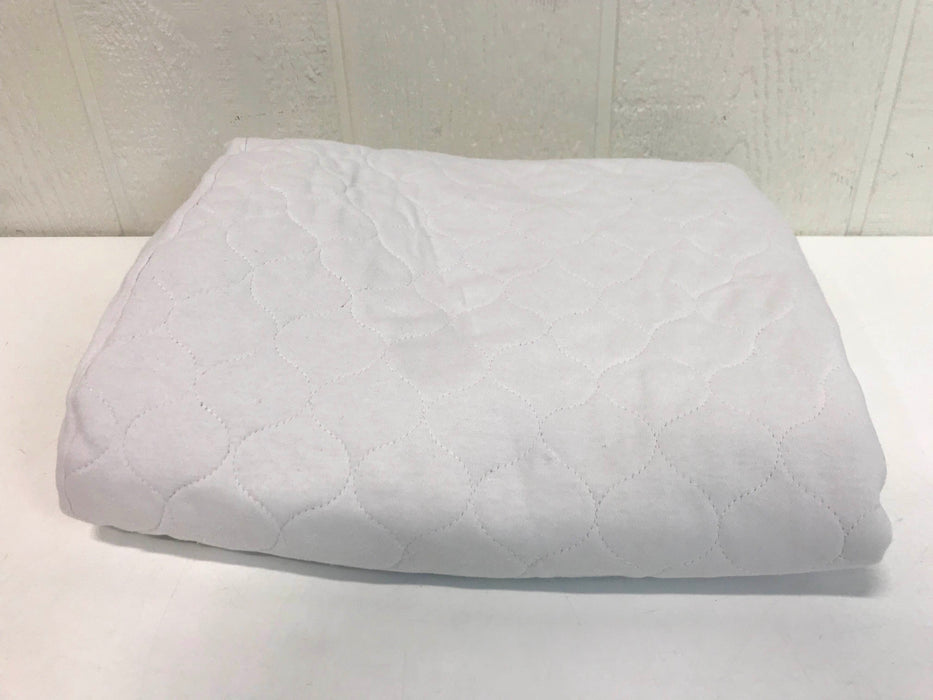 used BUNDLE Nursery Bedding