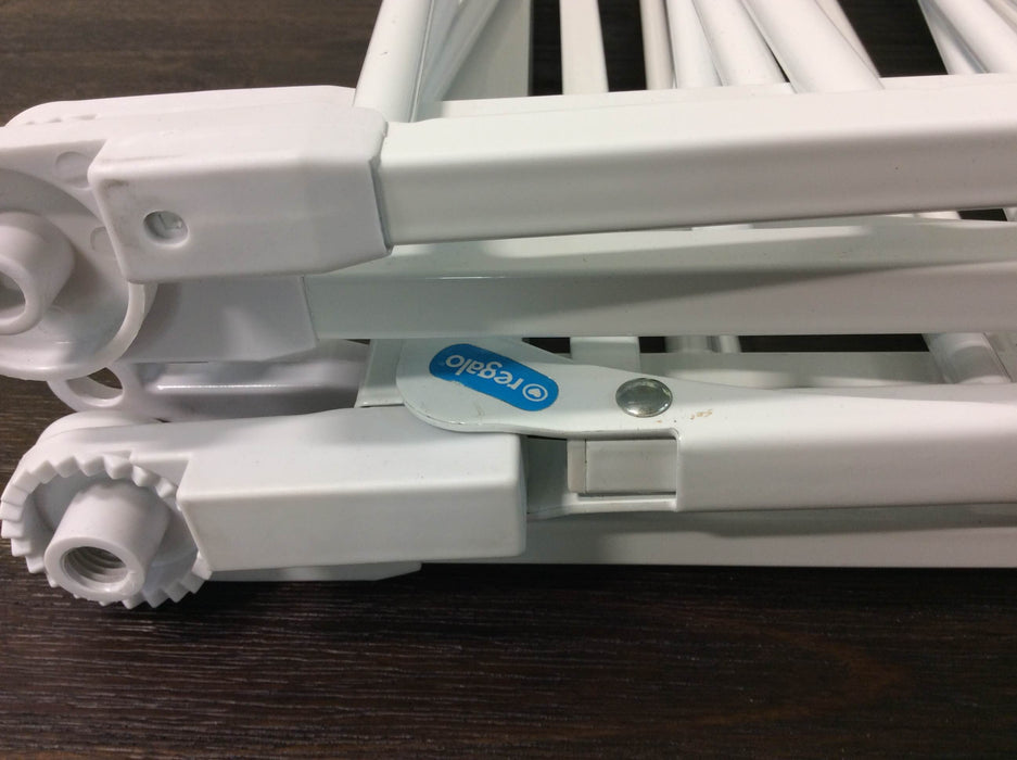 secondhand Regalo Open Area Baby Gate with Walk Through Door