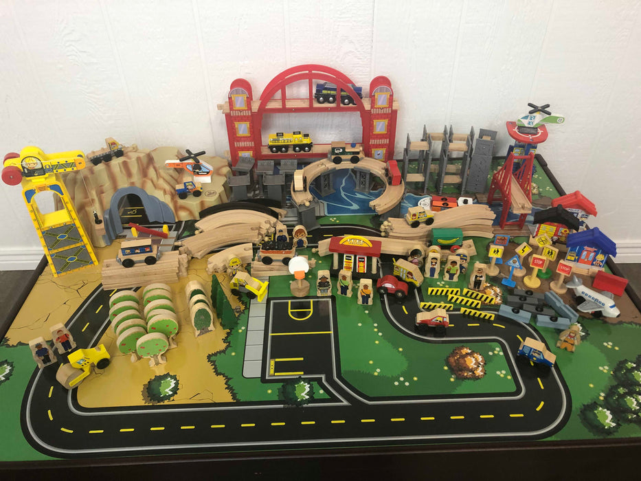 Shop KidKraft Metropolis Train Table and Set at Goodbuygears