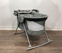 secondhand Safety 1st Nap and Go Rocking Bassinet