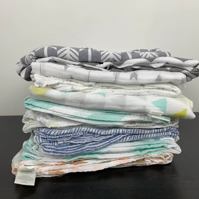 secondhand Cloud Island Swaddle Blankets