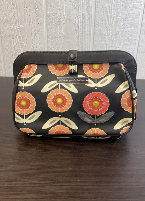 used Petunia Pickle Bottom Change-It-Up Clutch