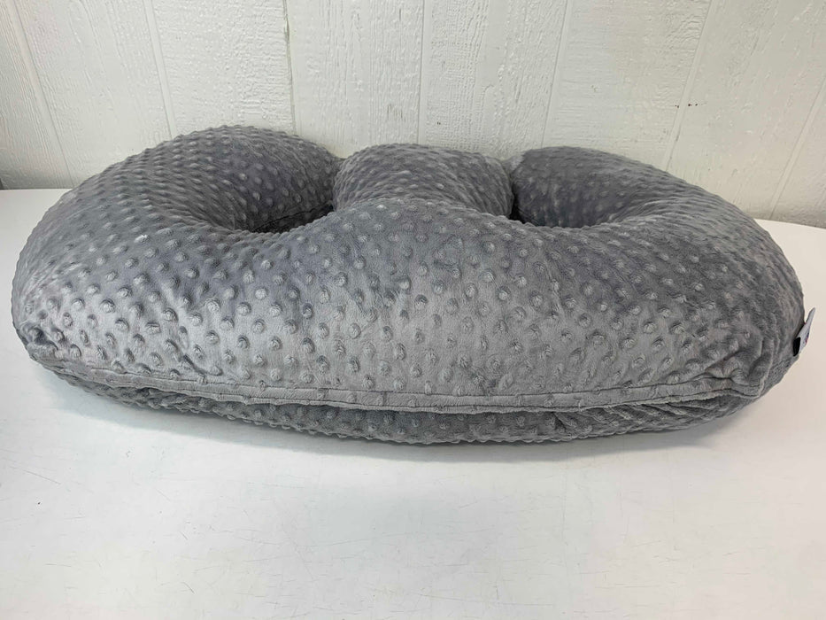 secondhand Twin Z Nursing Pillow