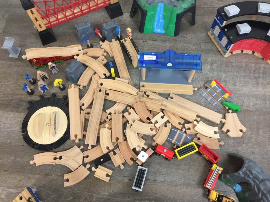 BUNDLE Trains And Tracks