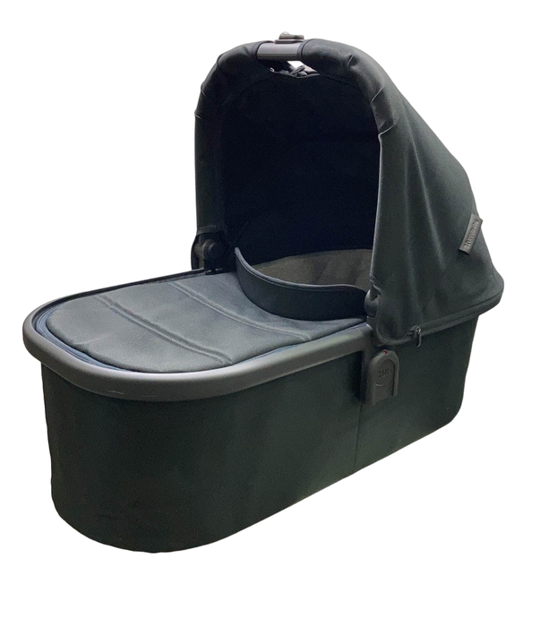 Shop UPPAbaby V2 Bassinet, Jake (Charcoal) at Goodbuygears