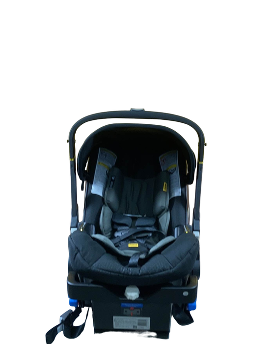 Shop Doona Infant Car Seat & Stroller Combo, 2023, Nitro Black at Goodbuygears