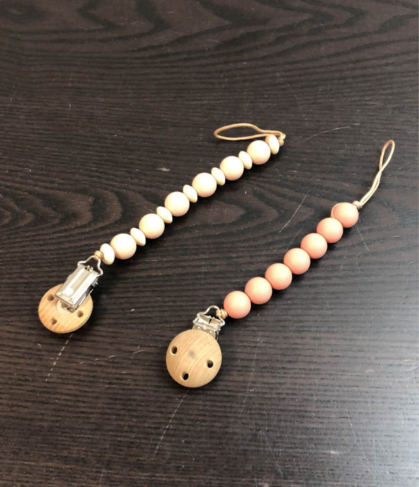 used Mushie Pacifier Clip, 2 clips