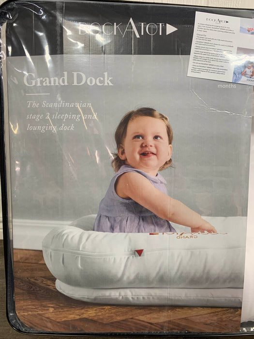 Shop Dockatot Grand Dock, Pristine White at Goodbuygears