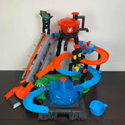 secondhand Hot Wheels Ultimate Gator Car Wash