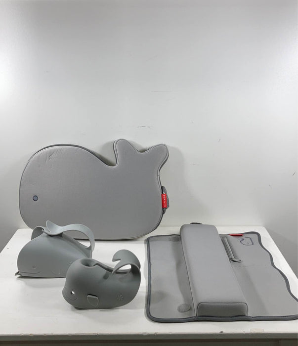 used Skip Hop Baby Bath Set (4pc)