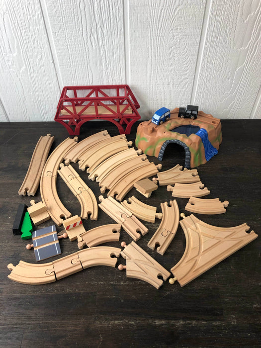 used BUNDLE Train Tracks