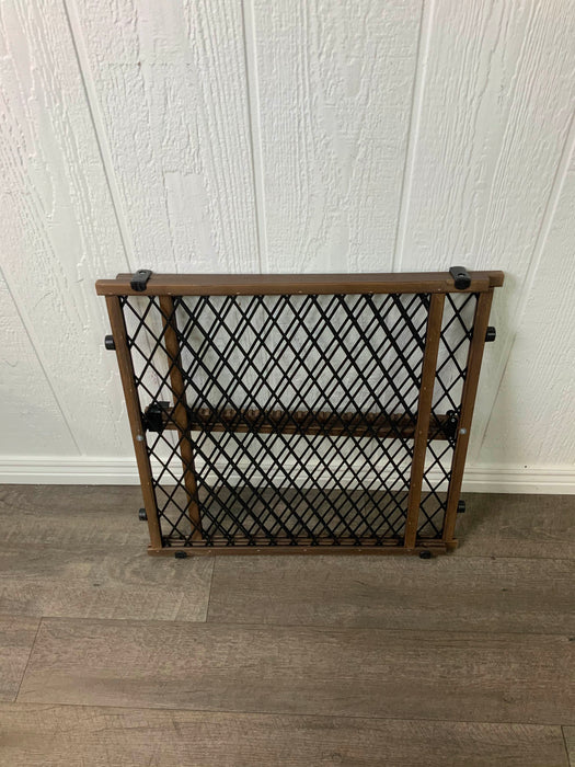 Shop Evenflo Position & Lock Adjustable Wood Baby Gate, Farmhouse Collection at Goodbuygears