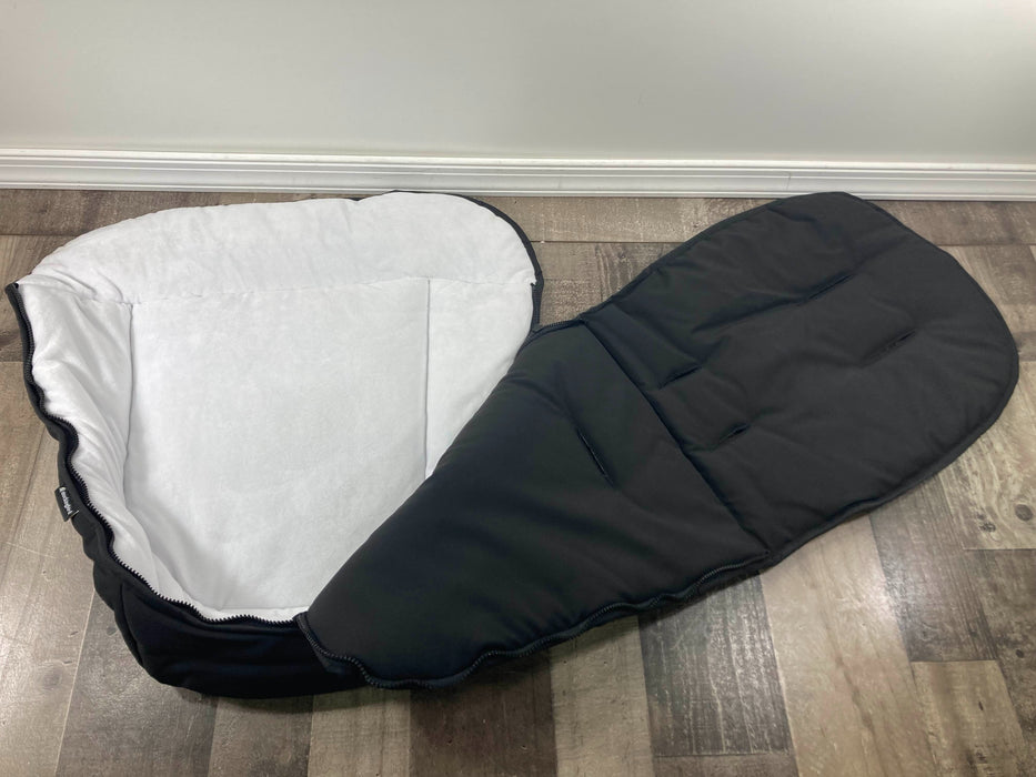 Shop Mockingbird Footmuff at Goodbuygears