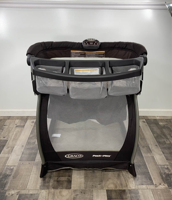 secondhand Graco Pack 'n Play Playard with Infant Bassinet & Changer
