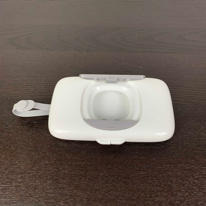 secondhand OXO Tot On The Go Wipes Dispenser