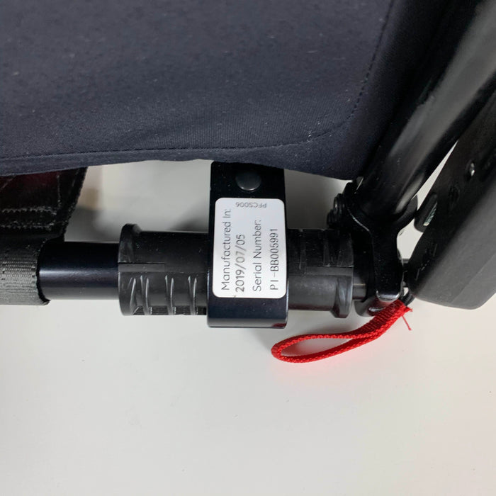 Shop WAYB Pico Portable Car Seat, 2019, Jet at Goodbuygears