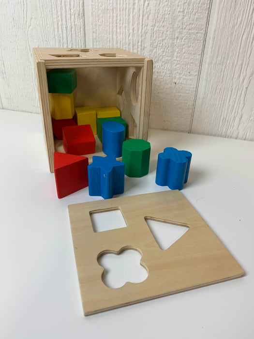 used Melissa & Doug Shape Sorter Cube