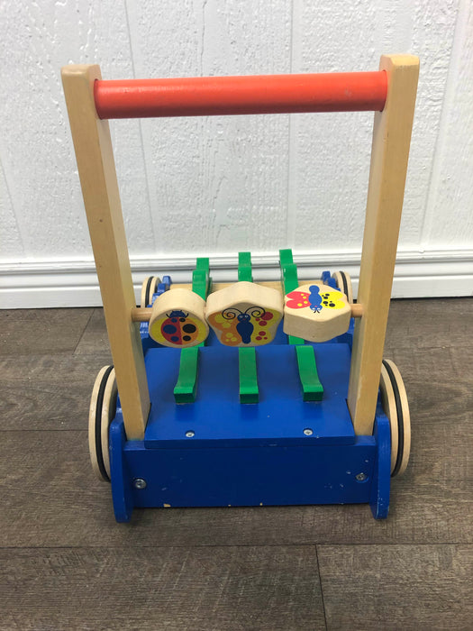 Shop Melissa & Doug Chomp and Clack Alligator Push Toy at Goodbuygears