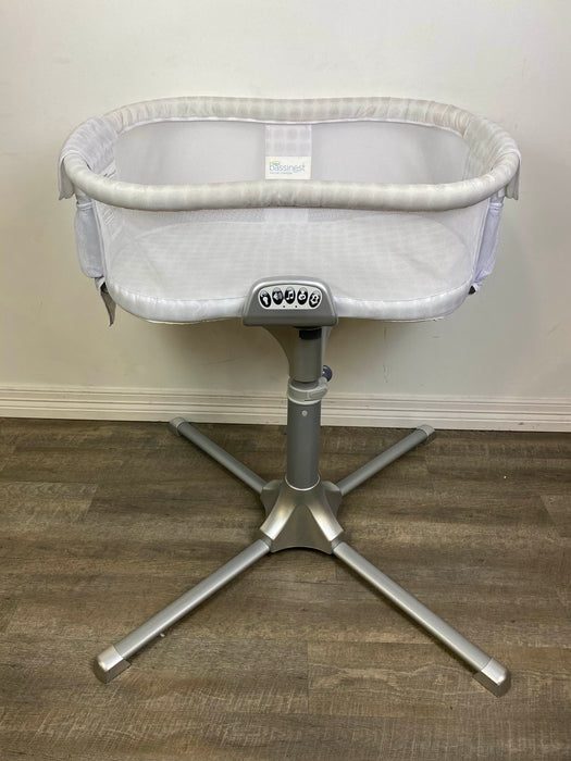 Shop Halo BassiNest Swivel Sleeper- Premiere Series at Goodbuygears