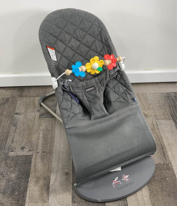 Shop BabyBjorn Bouncer Bliss, Black Cotton Classic Quilt with Toy Bar at Goodbuygears
