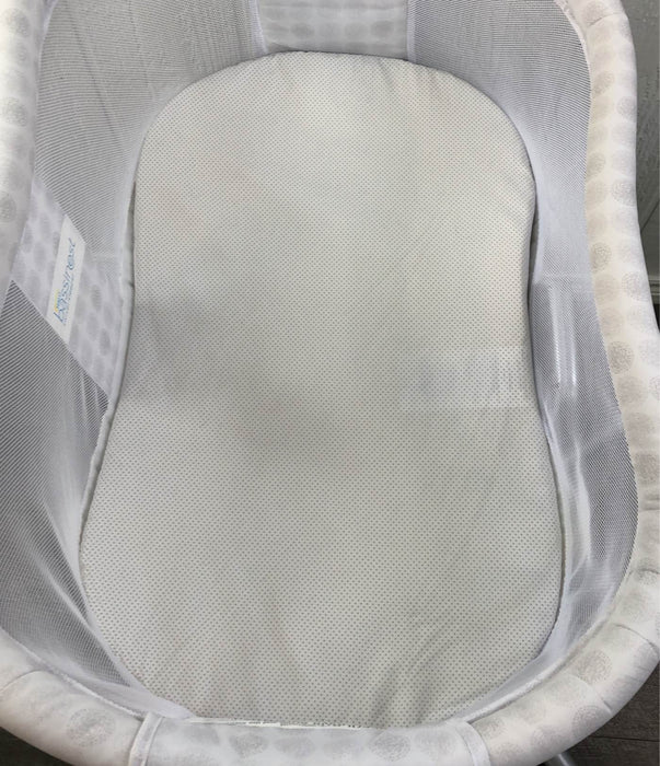 Shop Halo BassiNest Swivel Sleeper, Premiere Series at Goodbuygears