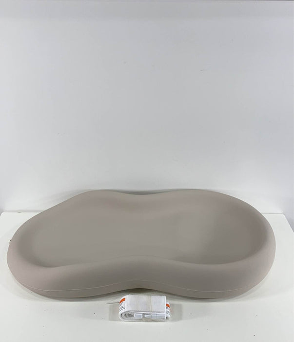 secondhand Keekaroo Peanut Changing Pad, Vanilla