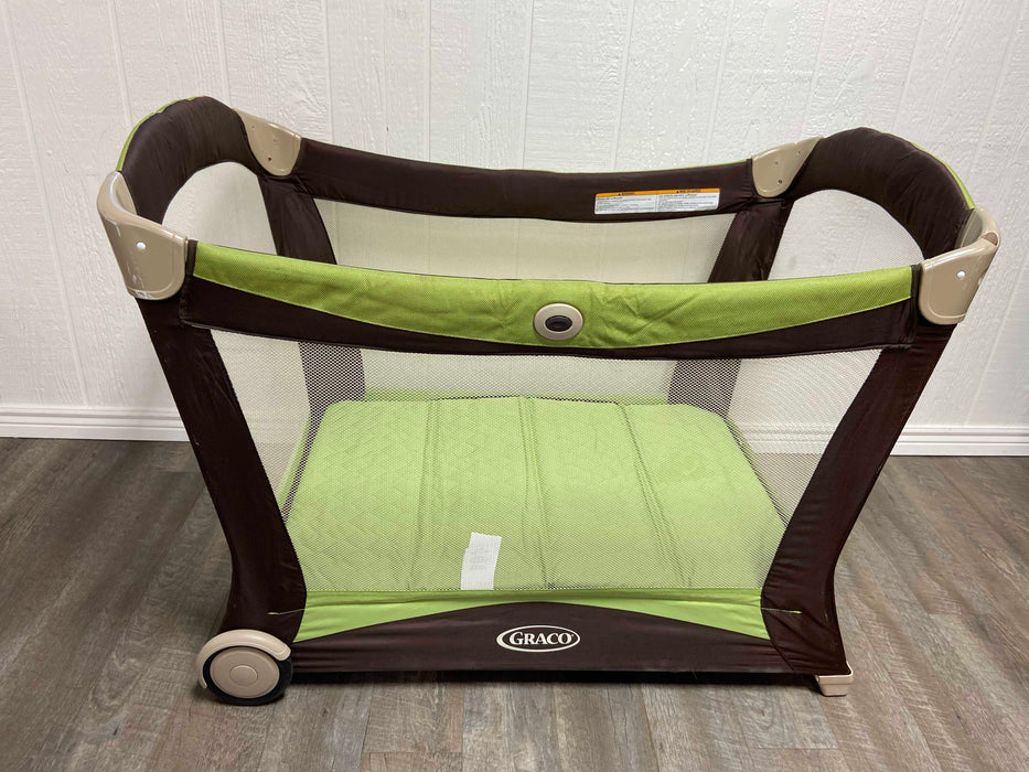 secondhand Graco Pack N Play Playard with Infant Bassinet & Changer,  Modern